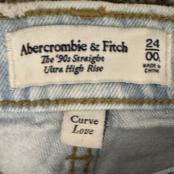 Abercrombie & Fitch Curve Love 90’s Straight Ultra High Rise Jeans Size 24 - Picture 3 of 4